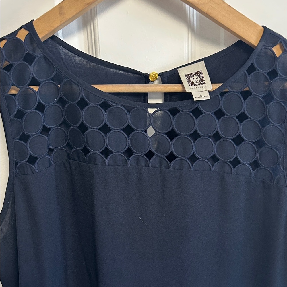 Anne Klein Navy Sleeveless Top with Circle Cutout Design - L